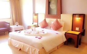 โรงแรมบีพีแกรนด์ทาวเวอร์ (SHA Extra Plus)